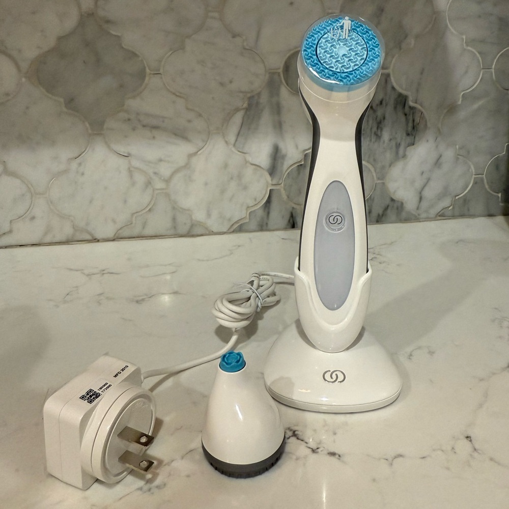 Nuskin LumiSpa NEW no box + eye attachment